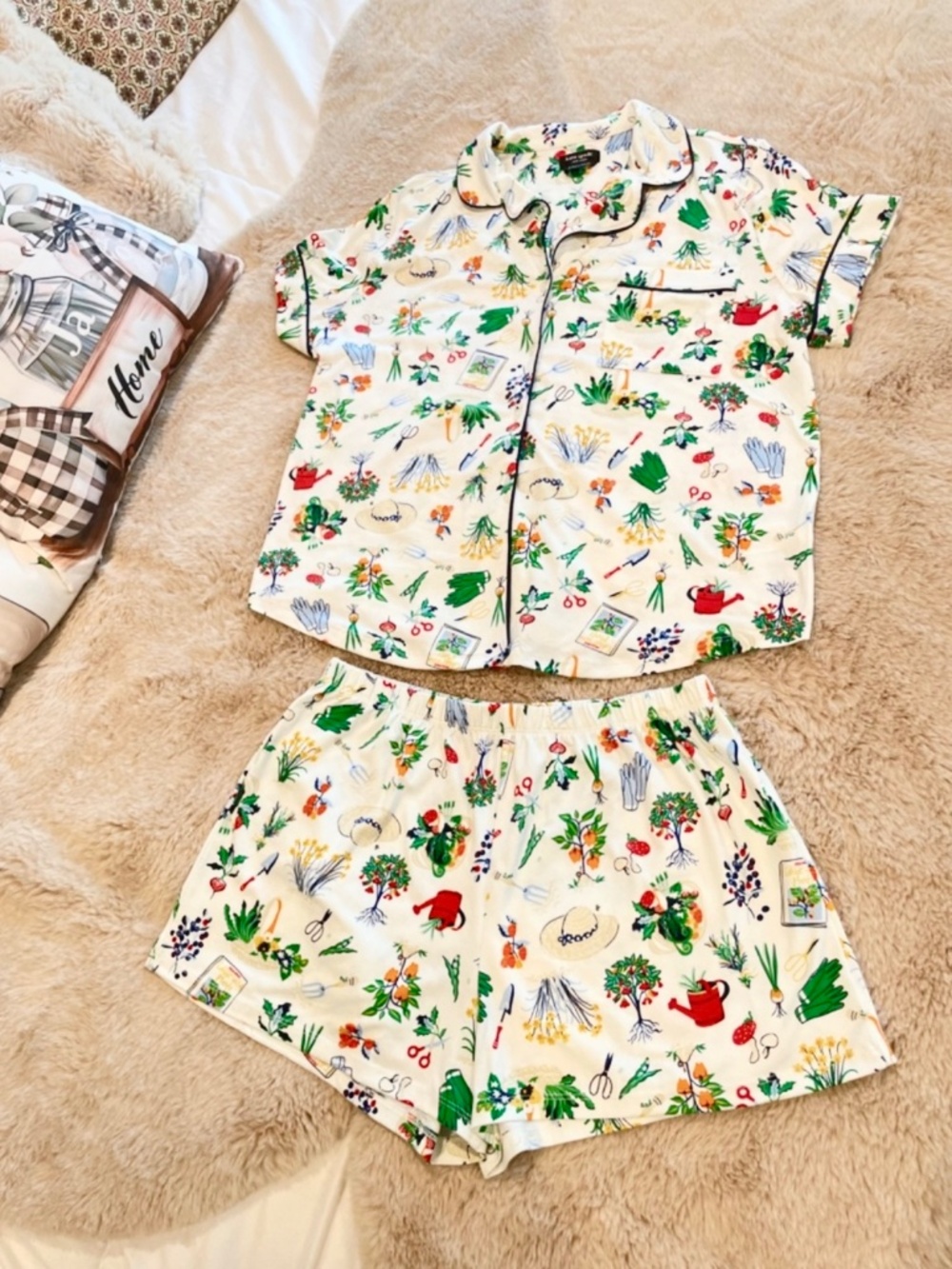 Kate Spade Women's short sleeve Shorty pajamas GARDENING Print Size M Medium